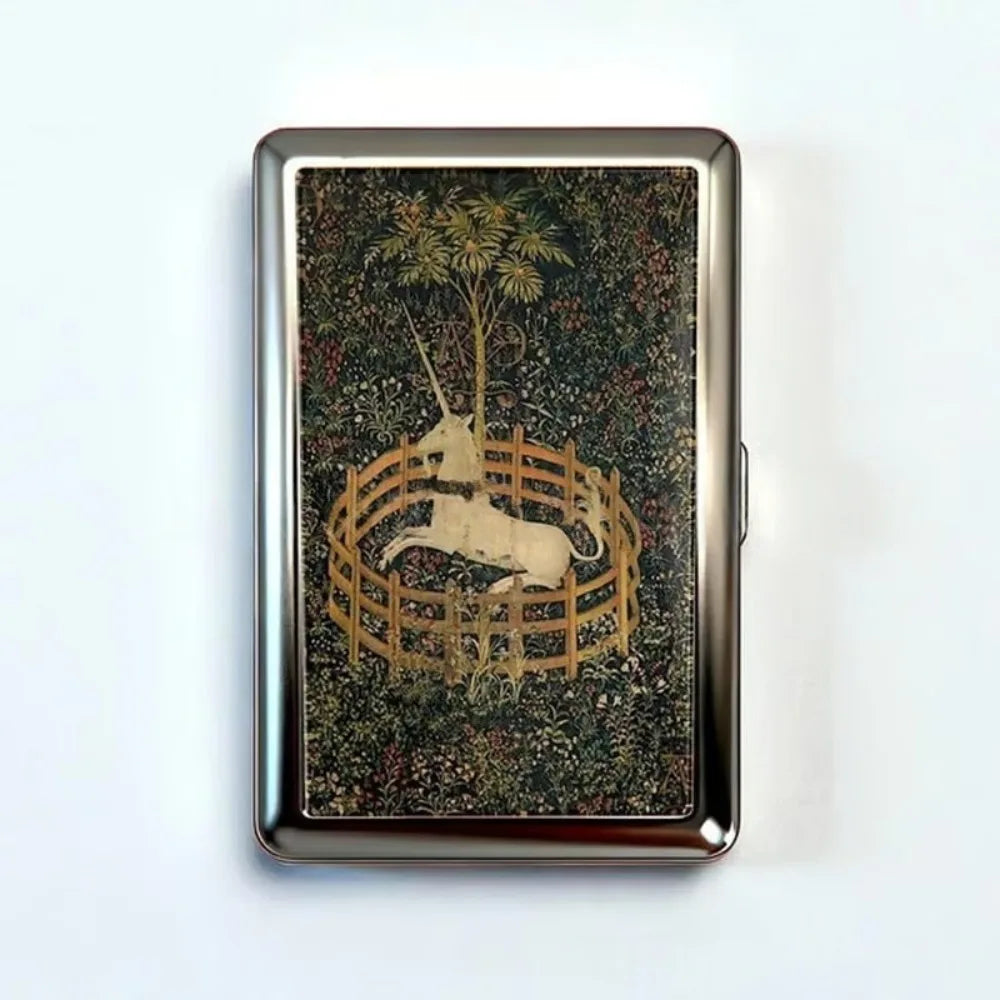 Vintage-Style Vintage Card Case Metal Material Easy Snap Metal Case Versatile Design Multi-function Card Holder ID Card Holder